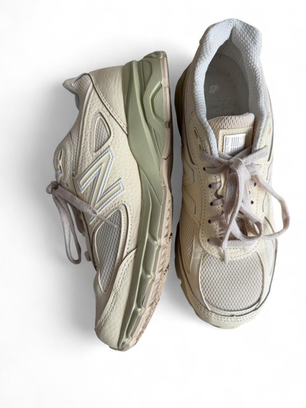 New Balance Women's Sneakers in Light Beige and Cream
